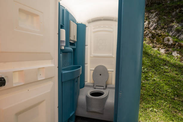 Best Temporary restroom rental  in North Liberty, IA